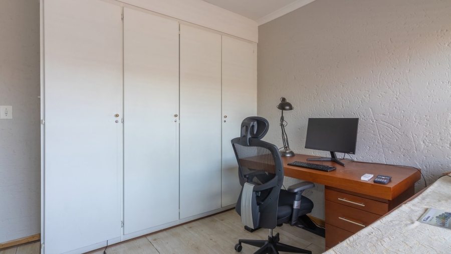 3 Bedroom Property for Sale in Kroonheuwel Free State